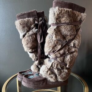 Manitobah Tall Wrap boots
